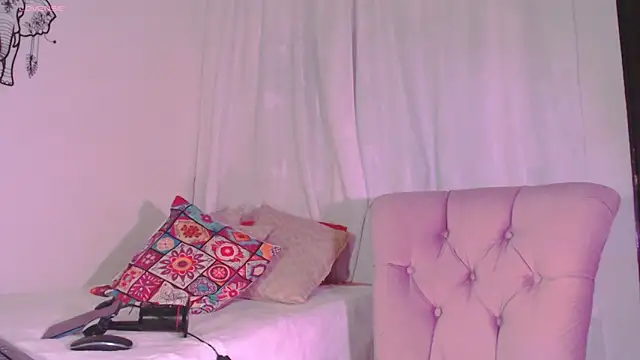 Snapshot of karlablue_ chatting on 10, 9, 2025 karlablue online show from 10, 9, 2025