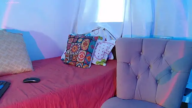 Snapshot of karlablue_ chatting on 27, 9, 2025 karlablue online show from 27, 9, 2025