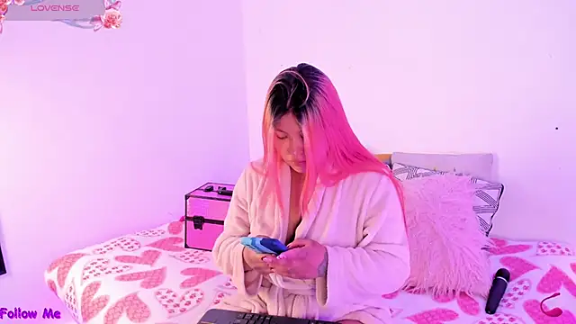 SophieRossi online show from 1, 10, 2025