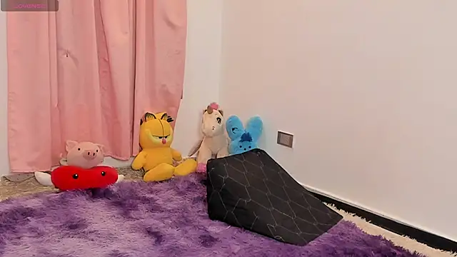 SophieRossi online show from 8, 4, 2026