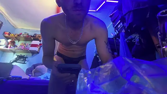 Cloudd Kingg Iceyyy online show from 2, 6, 2026