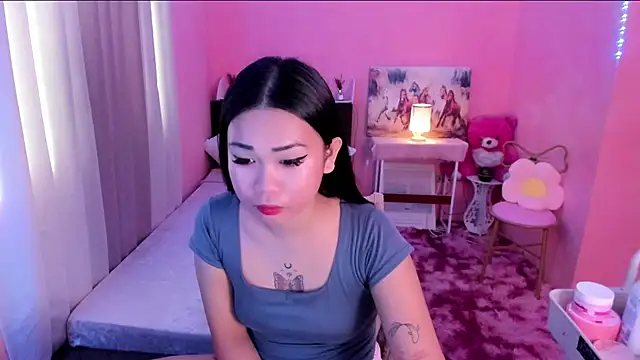 Snapshot of Vivorey_Leighn chatting on 6, 12, 2024 Vivorey Leighn online show from 6, 12, 2024