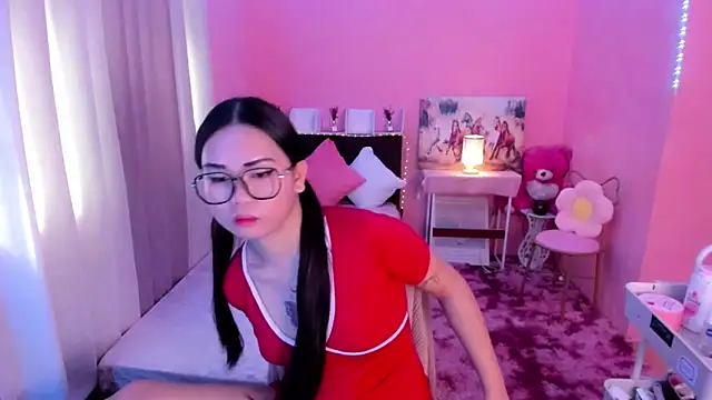 Snapshot of Vivorey_Leighn chatting on 13, 12, 2024 Vivorey Leighn online show from 13, 12, 2024