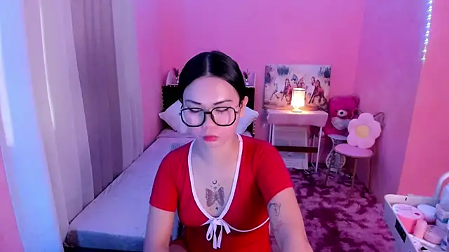 Snapshot of Vivorey_Leighn chatting on 20, 12, 2024 Vivorey Leighn online show from 20, 12, 2024