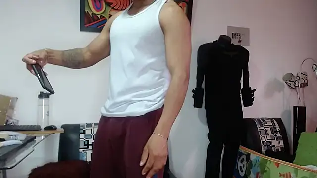 Snapshot of Black_hot266 chatting on 14, 11, 2025 Black hot266 online show from 14, 11, 2025