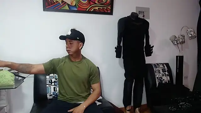 Snapshot of Black_hot266 chatting on 6, 11, 2025 Black hot266 online show from 6, 11, 2025