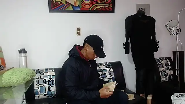 Snapshot of Black_hot266 chatting on 30, 9, 2025 Black hot266 online show from 30, 9, 2025