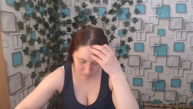 JosieJun  online show from 12, 3, 2025