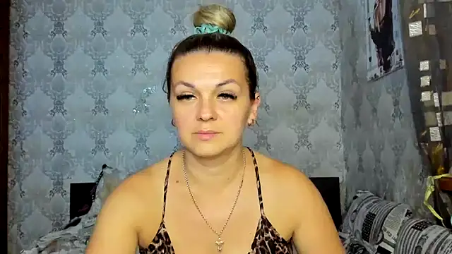 NicoletMoore online show from 26, 9, 2025