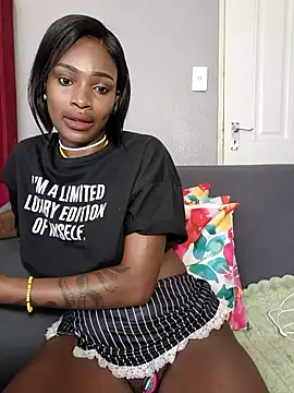 Snapshot of HoneyDropsX chatting on 25, 10, 2025 HoneyDropsX online show from 25, 10, 2025