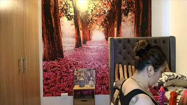 Snapshot of sofia23dirty chatting on 17, 12, 2025 sofia23dirty online show from 17, 12, 2025