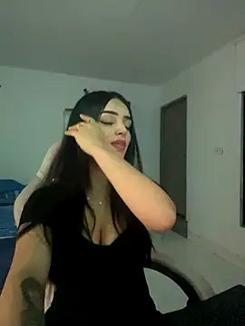 Snapshot of anniehart chatting on 27, 11, 2025 anniehart online show from 27, 11, 2025