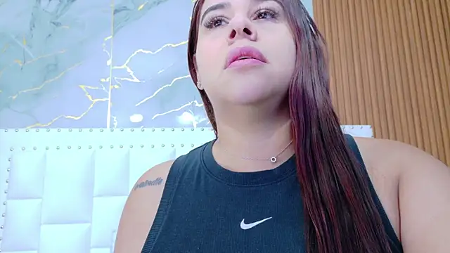 IrresistibleMilf online show from 17, 10, 2025