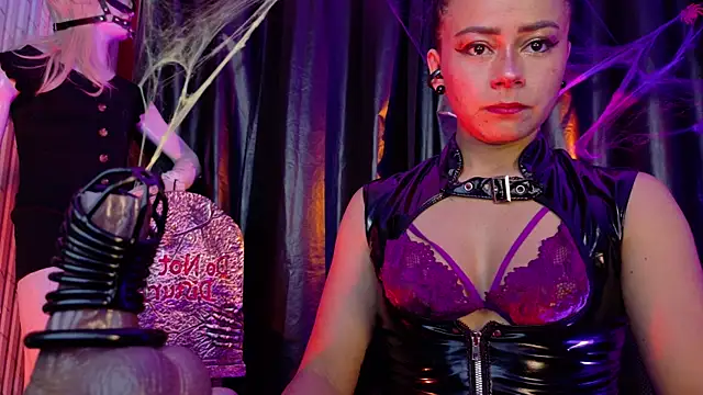 MistressSlut1 online show from 17, 10, 2025