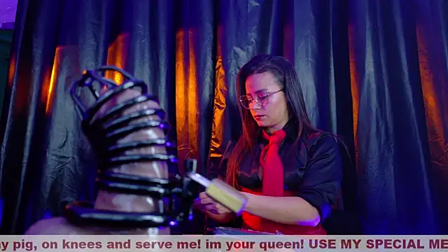 MistressSlut1 online show from 24, 11, 2025