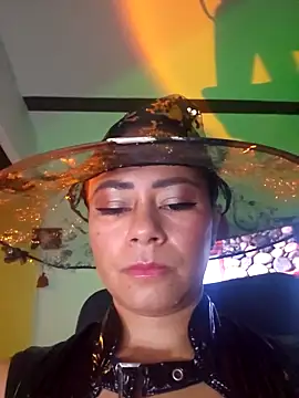 Snapshot of MistressSlut1 chatting on 11, 4, 2026 MistressSlut1 online show from 11, 4, 2026