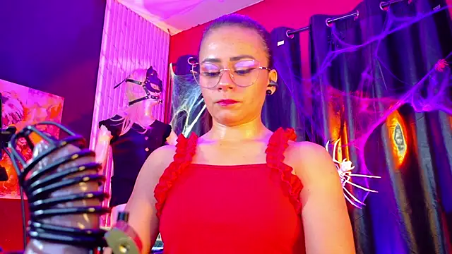 MistressSlut1 online show from 27, 10, 2025