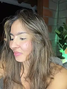 Snapshot of RouseColins chatting on 12, 2, 2025 RouseColins online show from 12, 2, 2025