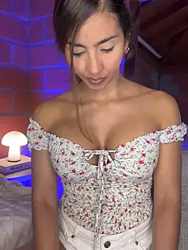 Snapshot of RouseColins chatting on 13, 3, 2025 RouseColins online show from 13, 3, 2025