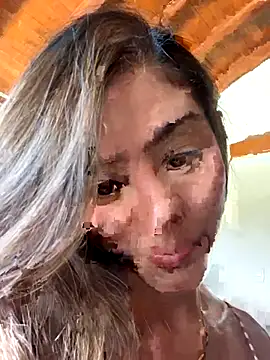 Snapshot of RouseColins chatting on 14, 12, 2025 RouseColins online show from 14, 12, 2025