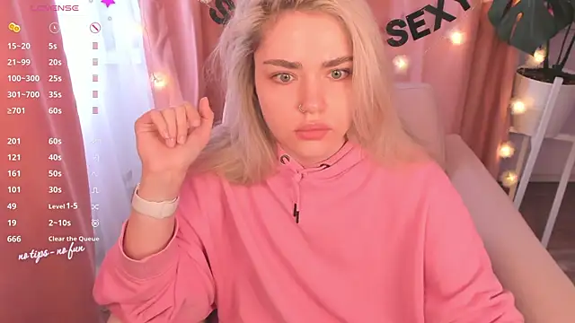 pussy-kattt online show from 21, 3, 2025