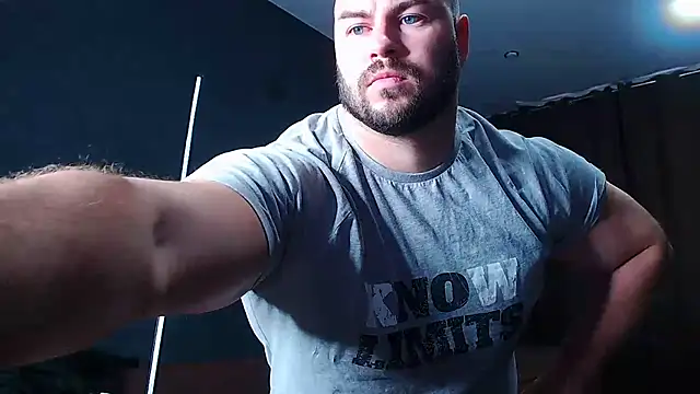 Snapshot of muscularjohnforuX chatting on 25, 11, 2025 muscularjohnforuX online show from 25, 11, 2025