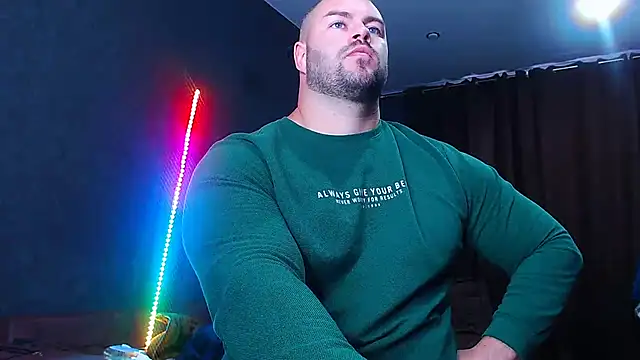 Snapshot of muscularjohnforuX chatting on 3, 10, 2025 muscularjohnforuX online show from 3, 10, 2025