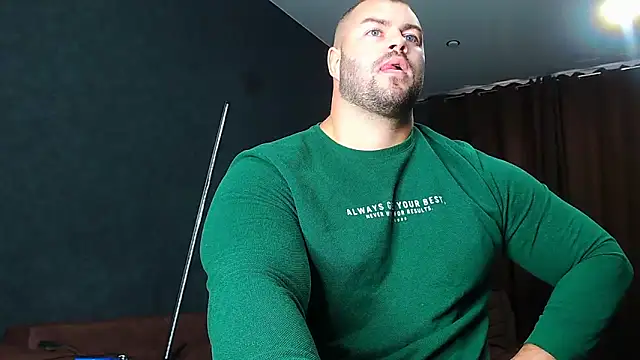 Snapshot of muscularjohnforuX chatting on 4, 10, 2025 muscularjohnforuX online show from 4, 10, 2025