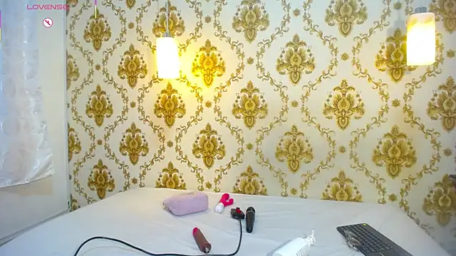 KARATIBBY COX online show from 18, 9, 2025