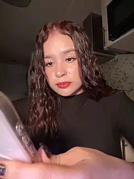 bella parisi online show from 2, 3, 2025