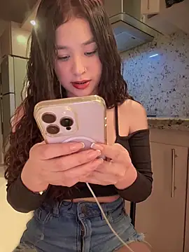 bella parisi online show from 22, 2, 2025