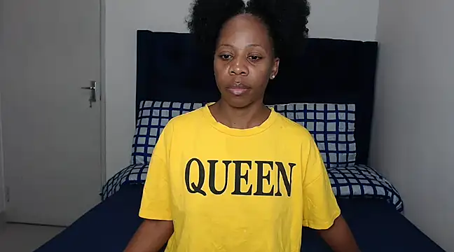 QUEENMANDYY online show from 3, 3, 2025