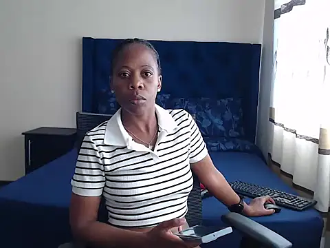 Snapshot of QUEENMANDYY chatting on 3, 2, 2026 QUEENMANDYY online show from 3, 2, 2026