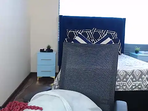 QUEENMANDYY online show from 24, 6, 2026