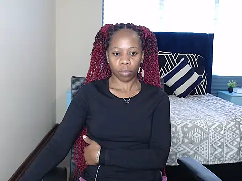 QUEENMANDYY online show from 18, 6, 2026