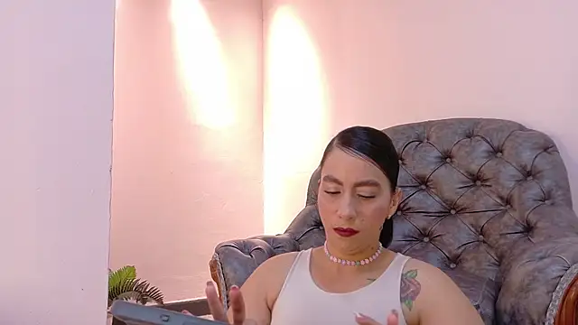 Snapshot of niky_smit chatting on 7, 11, 2025 niky smit online show from 7, 11, 2025