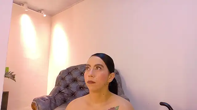 Snapshot of niky_smit chatting on 26, 10, 2025 niky smit online show from 26, 10, 2025