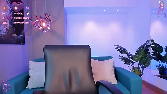 miataylorr1 online show from 24, 11, 2025