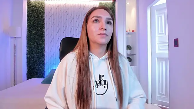 miataylorr1 online show from 3, 10, 2025