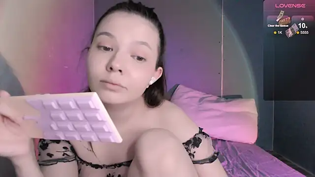 Snapshot of bbycolada chatting on 10, 3, 2025 bbycolada online show from 10, 3, 2025