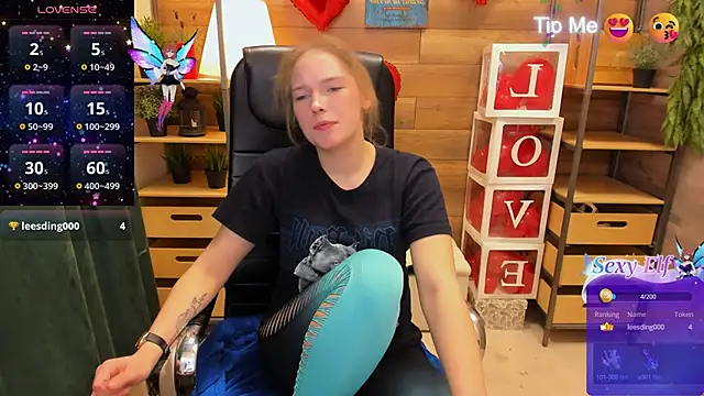  fiona Love online show from 2, 3, 2025