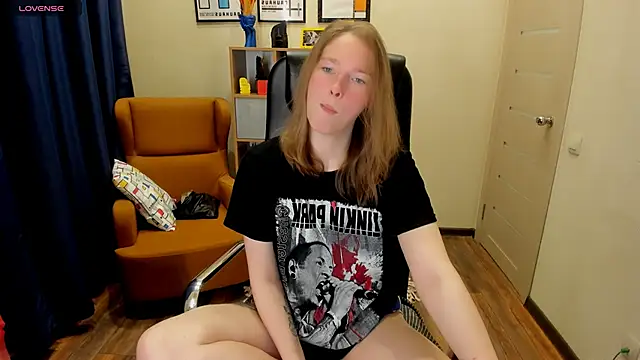  fiona Love online show from 30, 4, 2026