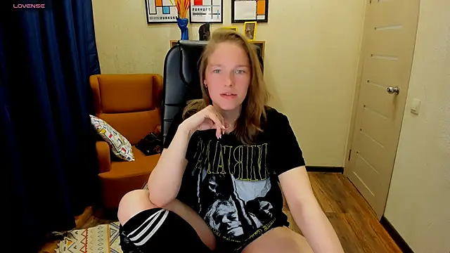  fiona Love online show from 2, 5, 2026