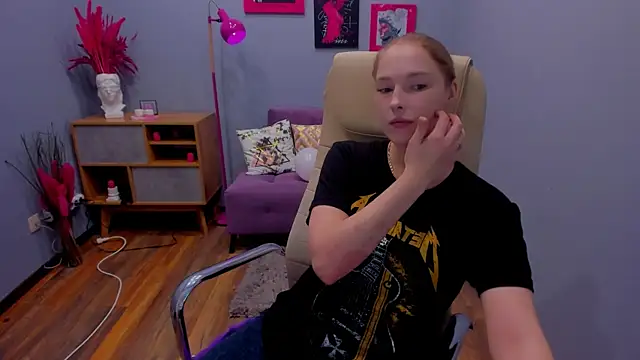  fiona Love online show from 9, 11, 2025