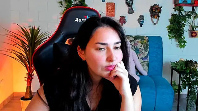 Snapshot of CeceliaJohnson chatting on 27, 2, 2025 CeceliaJohnson online show from 27, 2, 2025