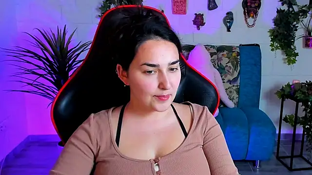 Snapshot of CeceliaJohnson chatting on 13, 3, 2025 CeceliaJohnson online show from 13, 3, 2025