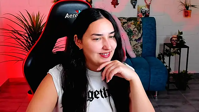 Snapshot of CeceliaJohnson chatting on 2, 10, 2025 CeceliaJohnson online show from 2, 10, 2025