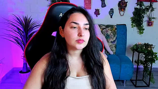 Snapshot of CeceliaJohnson chatting on 12, 3, 2025 CeceliaJohnson online show from 12, 3, 2025