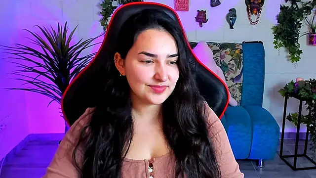 Snapshot of CeceliaJohnson chatting on 13, 3, 2025 CeceliaJohnson online show from 13, 3, 2025