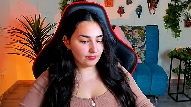 Snapshot of CeceliaJohnson chatting on 13, 3, 2025 CeceliaJohnson online show from 13, 3, 2025